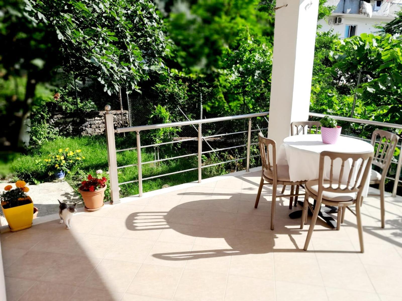 Apartament George 1 Gjirokastra Zewnętrze zdjęcie