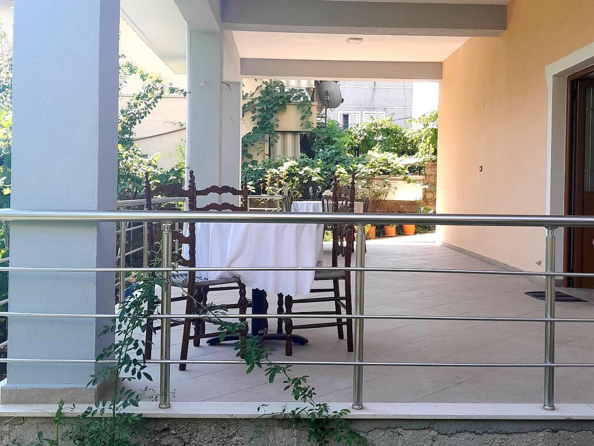 Apartament George 1 Gjirokastra Zewnętrze zdjęcie